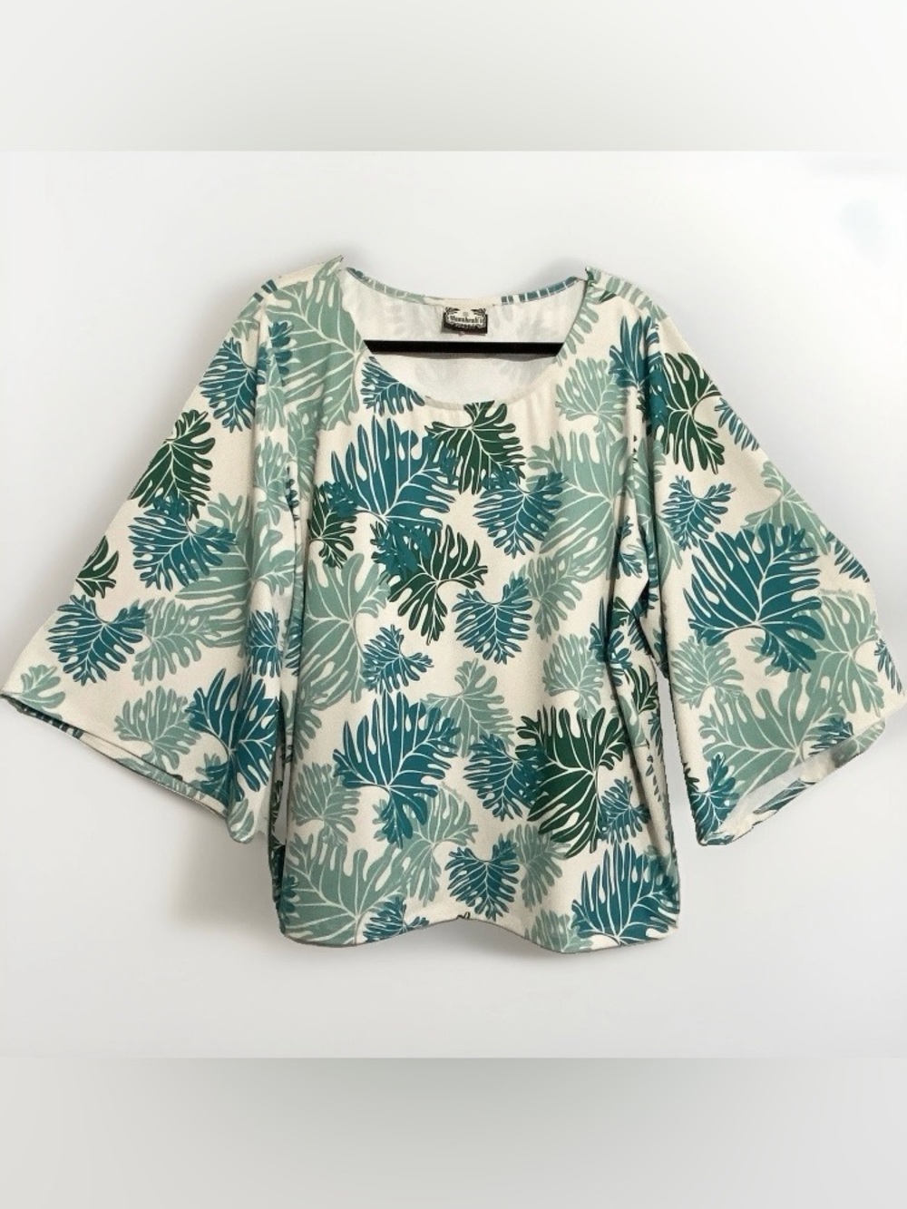 Manuheali'i Women's Teal White Monstera Leaf Print Scoop Neck Bell Sleeve Top
